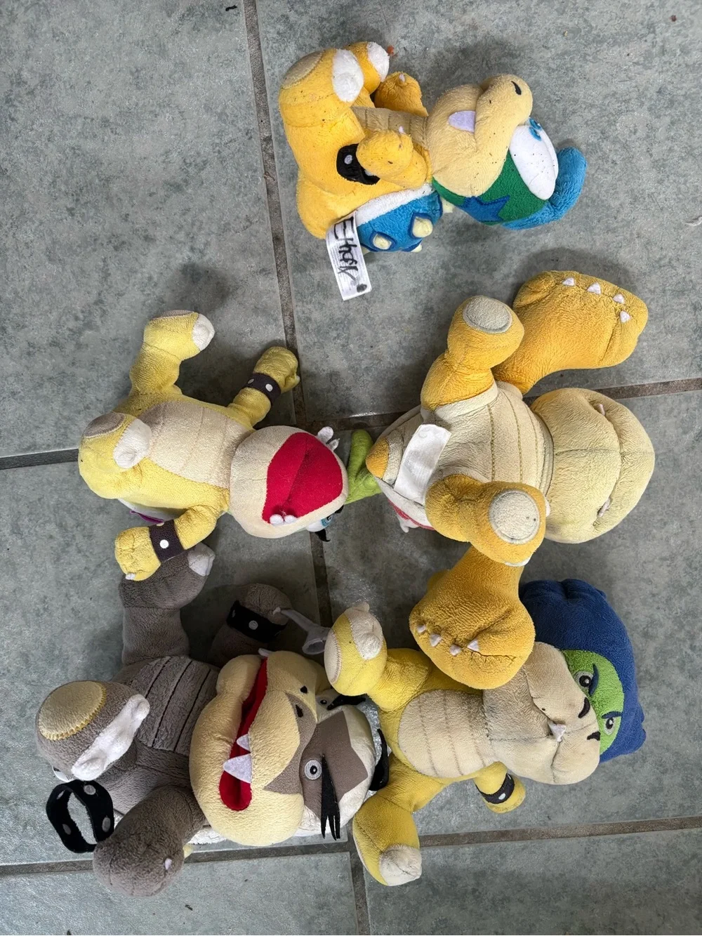7xSuper Mario Bros Koopalings plushies preloved